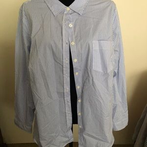 Torrid size 2 log sleeve shirt.